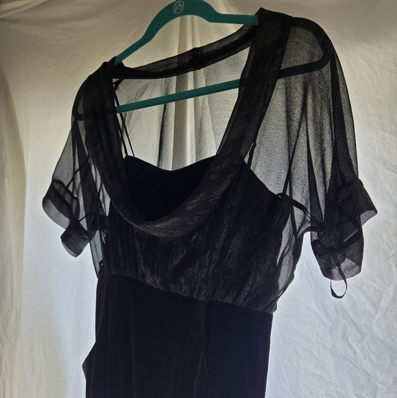 Fancy Velvet Dress EUC - Picture 4 of 8